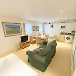 Cozy Central Studio Opposite To Wills Memorial Building