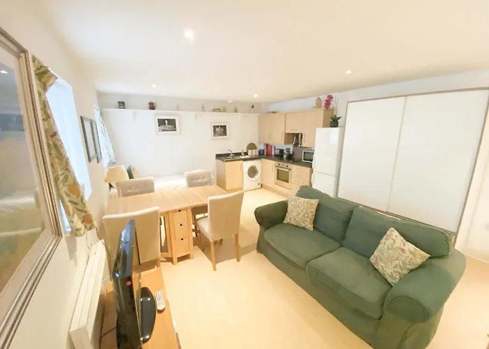 Cozy Central Studio Opposite To Wills Memorial Building